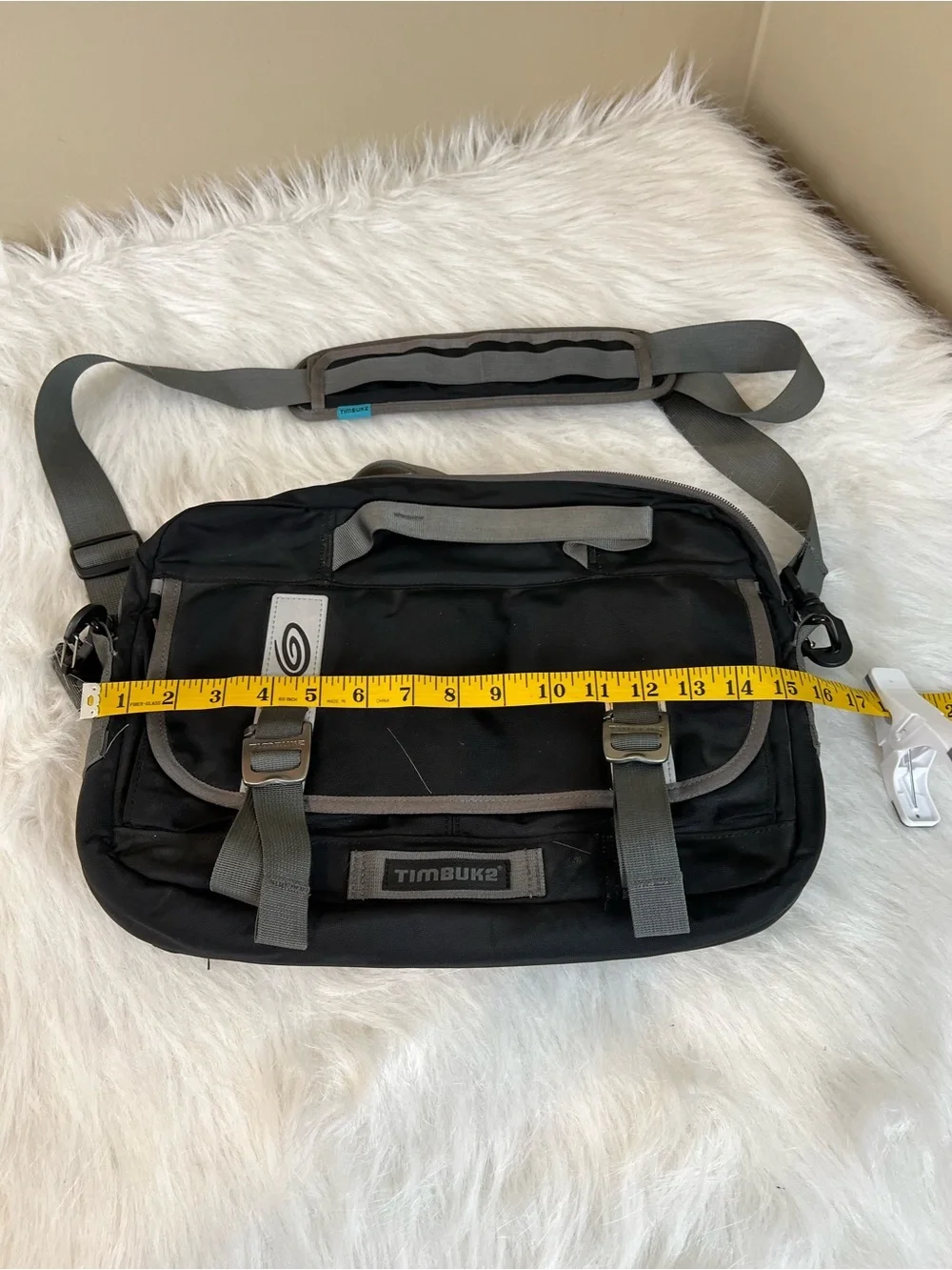 Timbuk2 command Black & Gray Messenger Bag